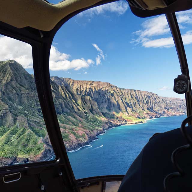 helicopter tour in kauai, hawaii